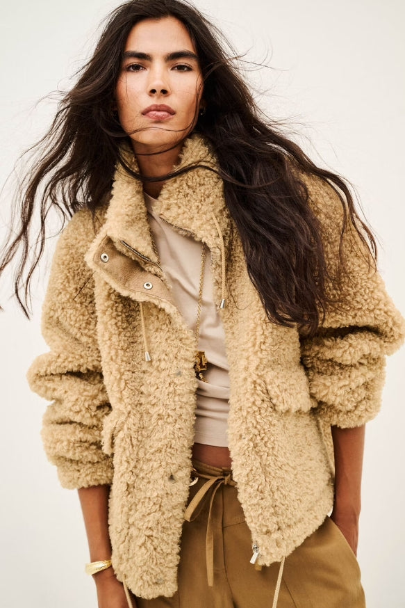 #BEIGE